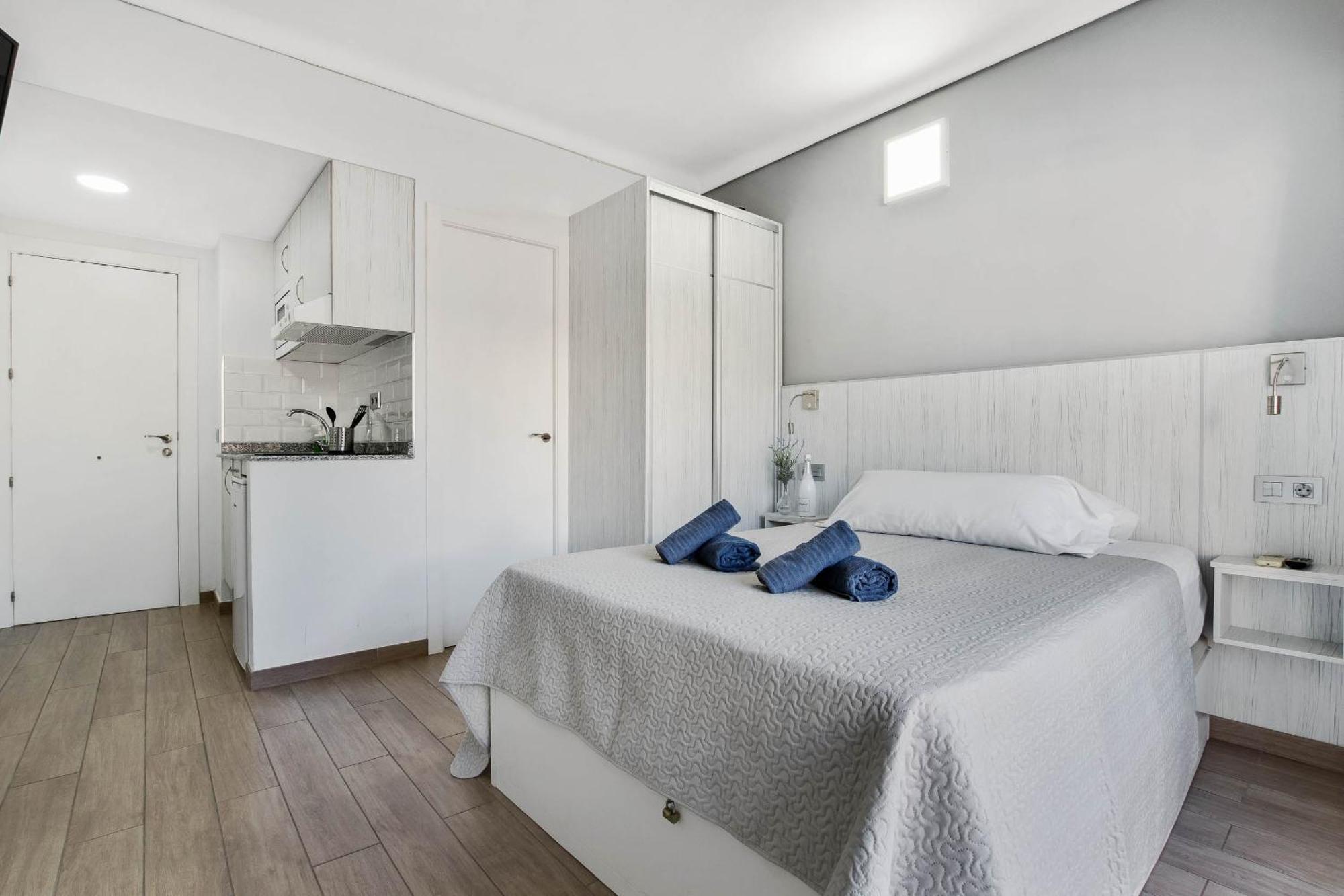 Carihuela Palace 419 By Ivi Real Estate Appartement Torremolinos